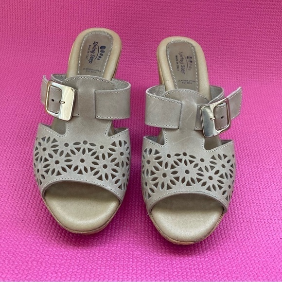 Spring Step Beige Leather Cork Slide Perforated Wedge Sandals Italy  Sz 8.5 - Picture 2 of 8